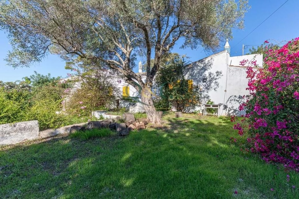 Villa to be renovated à vendre à Loulé (São Clemente) Villa to be renovated à vendre à Loulé (São Clemente)