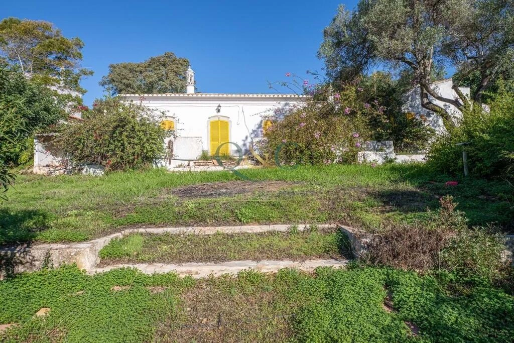 Villa to be renovated à vendre à Loulé (São Clemente) Villa to be renovated à vendre à Loulé (São Clemente)