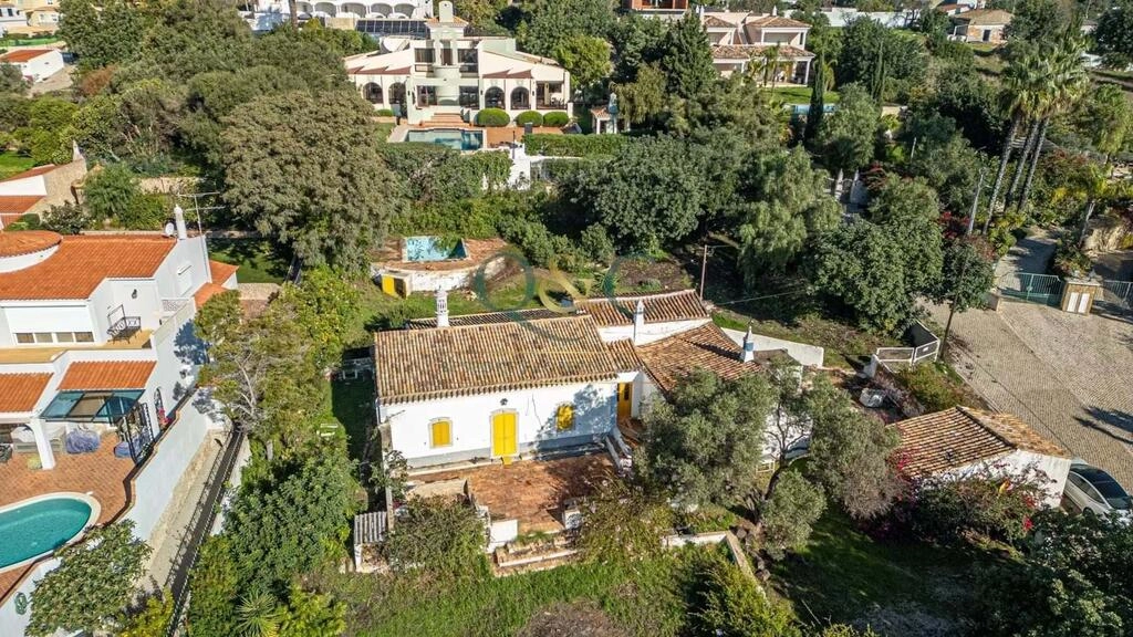 Villa to be renovated à vendre à Loulé (São Clemente) Villa to be renovated à vendre à Loulé (São Clemente)