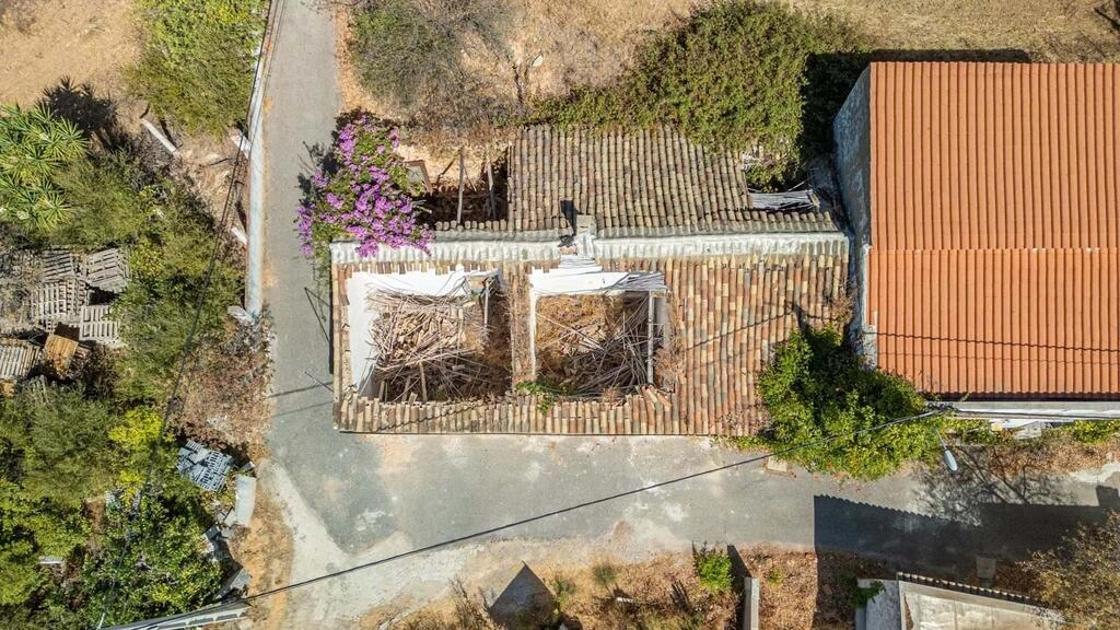 Villa to be renovated à vendre à Querença Villa to be renovated à vendre à Querença