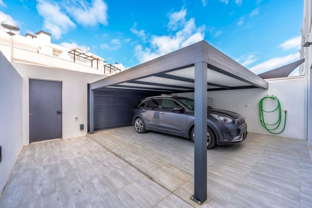 3 Bedroom Semi-detached For Sale in Santa Luzia 3 Bedroom Semi-detached For Sale in Santa Luzia