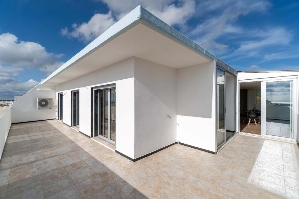 Apartment avec 3 chambres à vendre à Loulé (São Clemente) Apartment avec 3 chambres à vendre à Loulé (São Clemente)