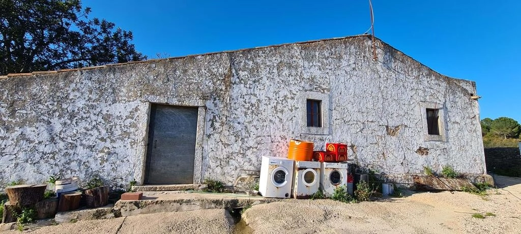 5 Bedroom Farmhouse For Sale in Salir 5 Bedroom Farmhouse For Sale in Salir