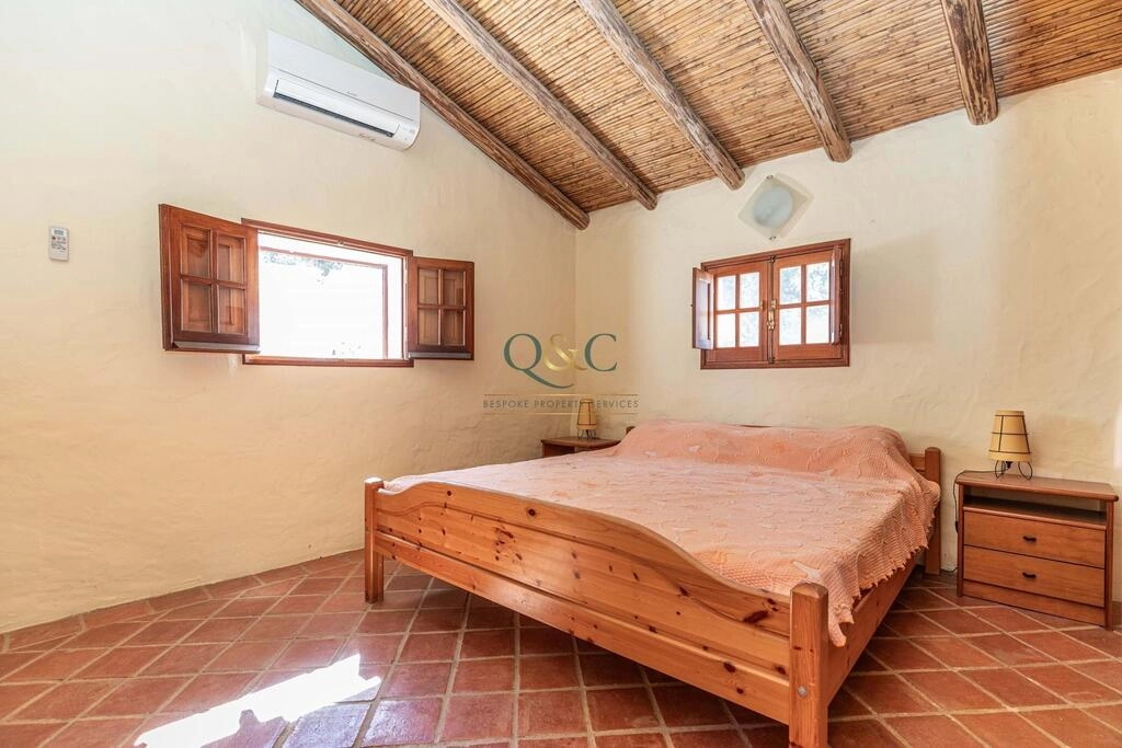 5 Bedroom Farmhouse For Sale in São Brás de Alportel 5 Bedroom Farmhouse For Sale in São Brás de Alportel