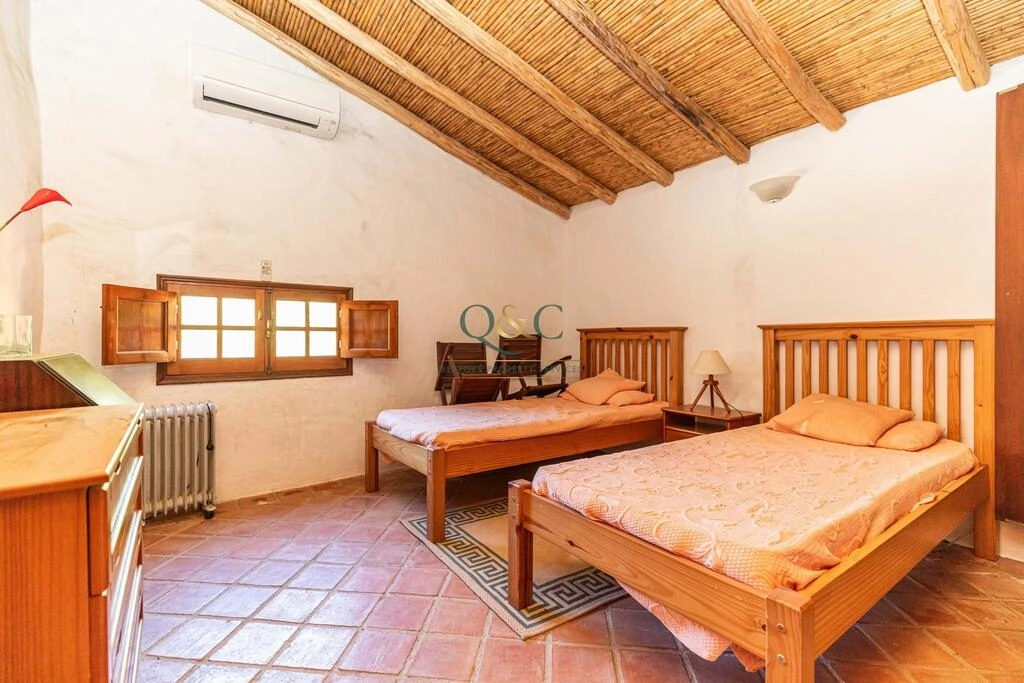5 Bedroom Farmhouse For Sale in São Brás de Alportel 5 Bedroom Farmhouse For Sale in São Brás de Alportel
