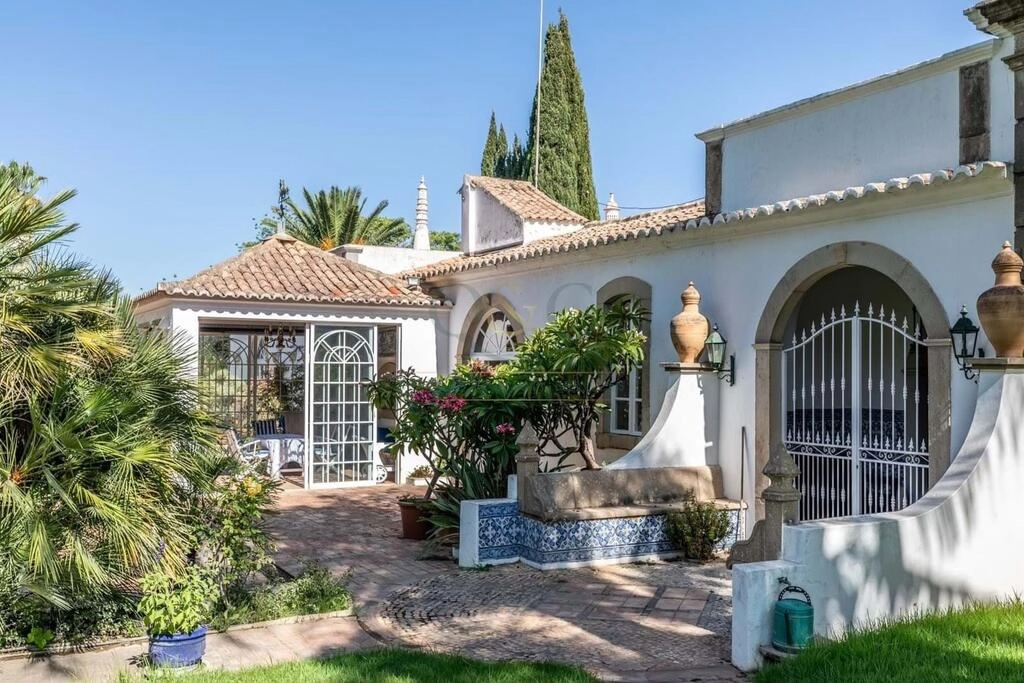 Farmhouse avec 6 chambres à vendre à Santa Bárbara de Nexe Farmhouse avec 6 chambres à vendre à Santa Bárbara de Nexe