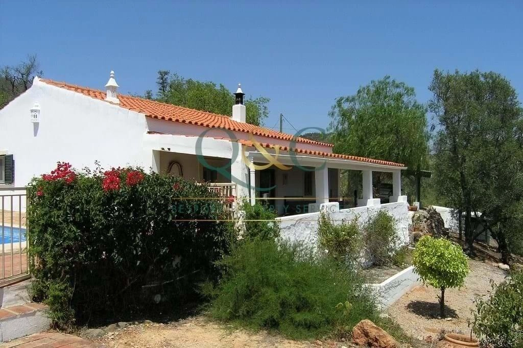 Villa com 2 quartos à venda em Querença Villa com 2 quartos à venda em Querença