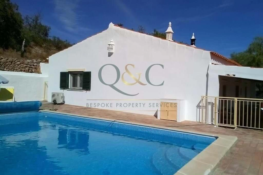 Villa com 2 quartos à venda em Querença Villa com 2 quartos à venda em Querença