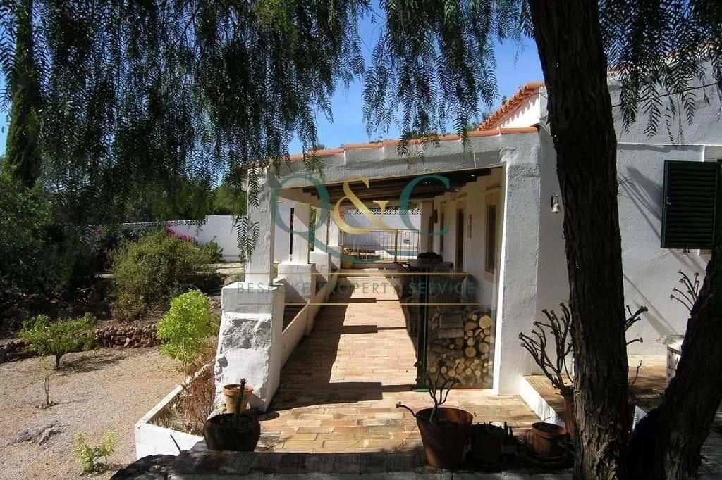 Villa com 2 quartos à venda em Querença Villa com 2 quartos à venda em Querença