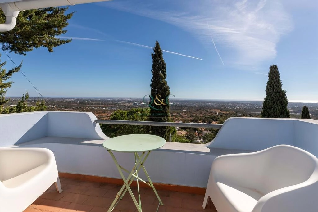 2 Bedroom Villa For Sale in Santa Bárbara de Nexe 2 Bedroom Villa For Sale in Santa Bárbara de Nexe