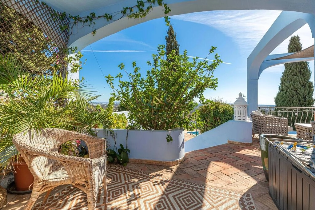 2 Bedroom Villa For Sale in Santa Bárbara de Nexe 2 Bedroom Villa For Sale in Santa Bárbara de Nexe