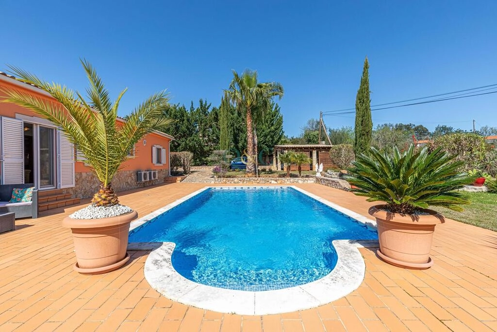 3 Bedroom Villa For Sale in São Brás de Alportel 3 Bedroom Villa For Sale in São Brás de Alportel