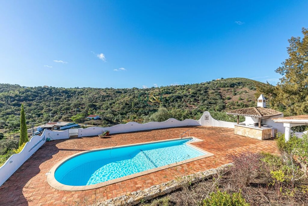 3 Bedroom Villa For Sale in São Brás de Alportel 3 Bedroom Villa For Sale in São Brás de Alportel