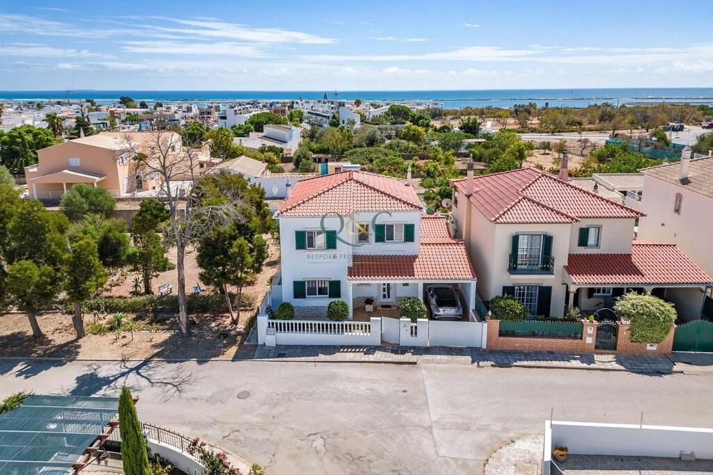 3 Bedroom Villa For Sale in Fuseta 3 Bedroom Villa For Sale in Fuseta