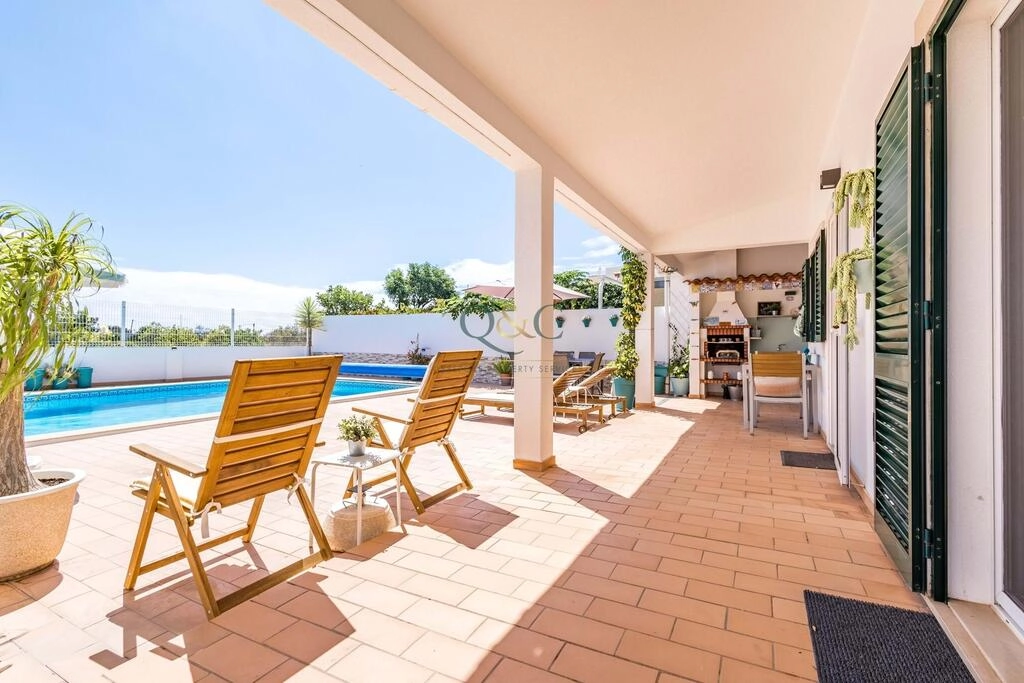 3 Bedroom Villa For Sale in Fuseta 3 Bedroom Villa For Sale in Fuseta