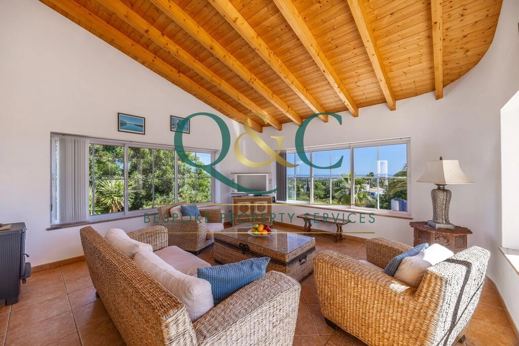 3 Bedroom Villa For Sale in Moncarapacho 3 Bedroom Villa For Sale in Moncarapacho