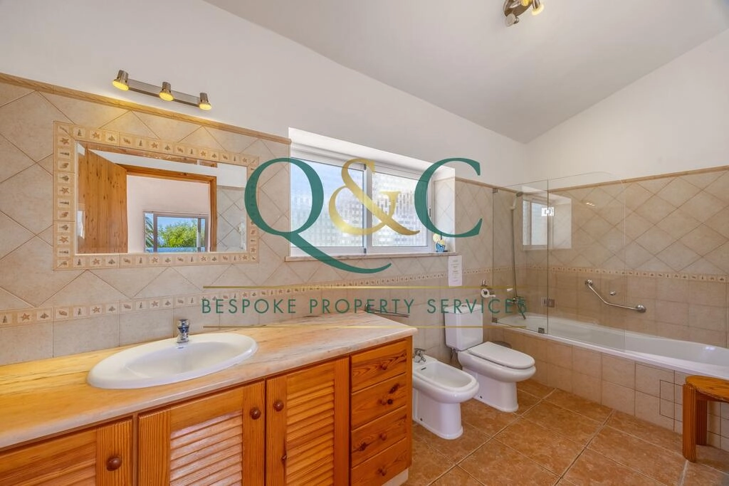 3 Bedroom Villa For Sale in Moncarapacho 3 Bedroom Villa For Sale in Moncarapacho