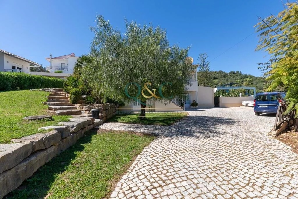 Villa avec 3 chambres à vendre à Loulé (São Sebastião) Villa avec 3 chambres à vendre à Loulé (São Sebastião)