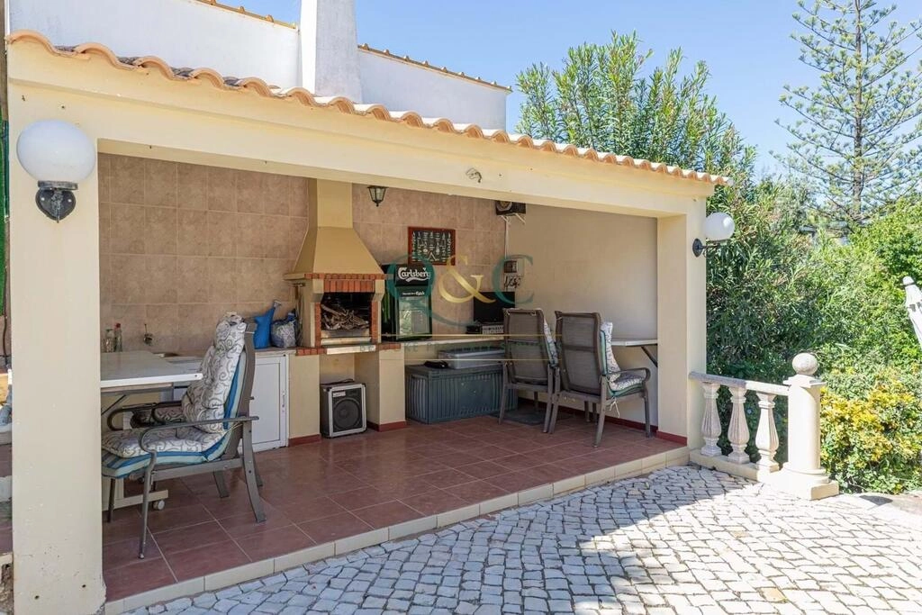 Villa avec 3 chambres à vendre à Loulé (São Sebastião) Villa avec 3 chambres à vendre à Loulé (São Sebastião)