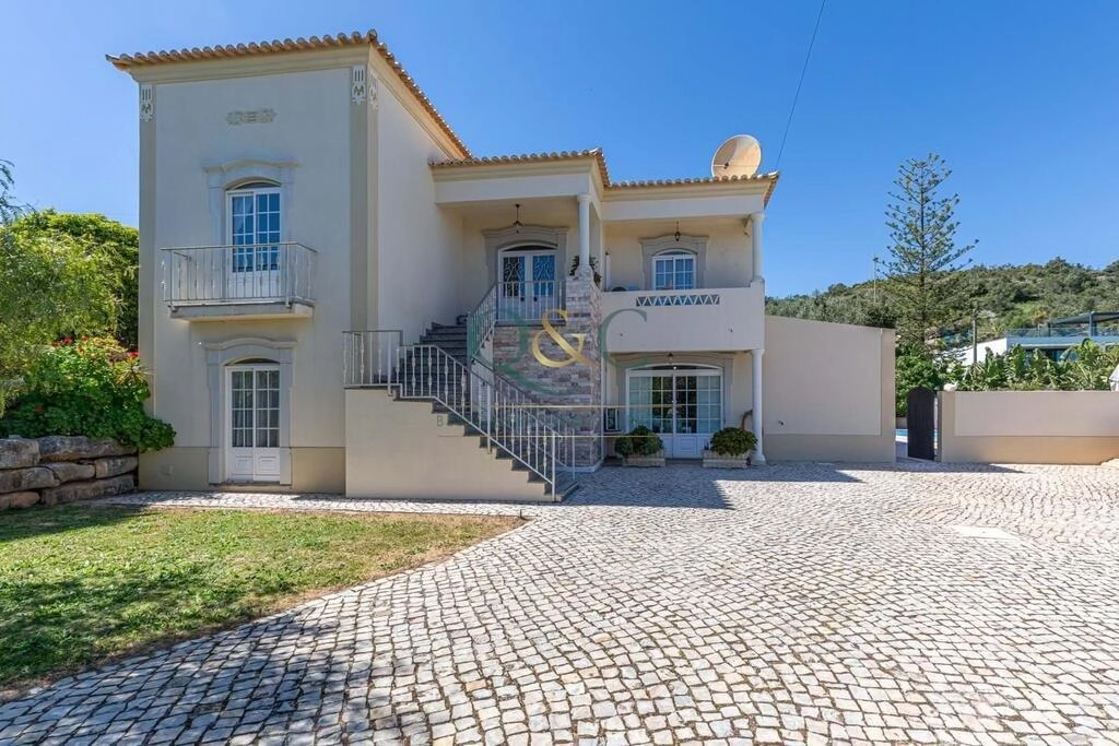 Villa avec 3 chambres à vendre à Loulé (São Sebastião) Villa avec 3 chambres à vendre à Loulé (São Sebastião)