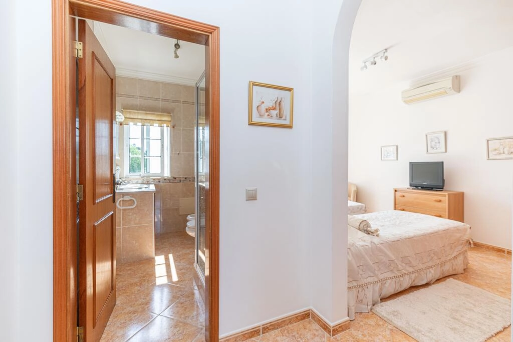 Villa avec 3 chambres à vendre à Santa Bárbara de Nexe Villa avec 3 chambres à vendre à Santa Bárbara de Nexe