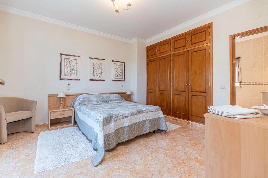 Villa avec 3 chambres à vendre à Santa Bárbara de Nexe Villa avec 3 chambres à vendre à Santa Bárbara de Nexe