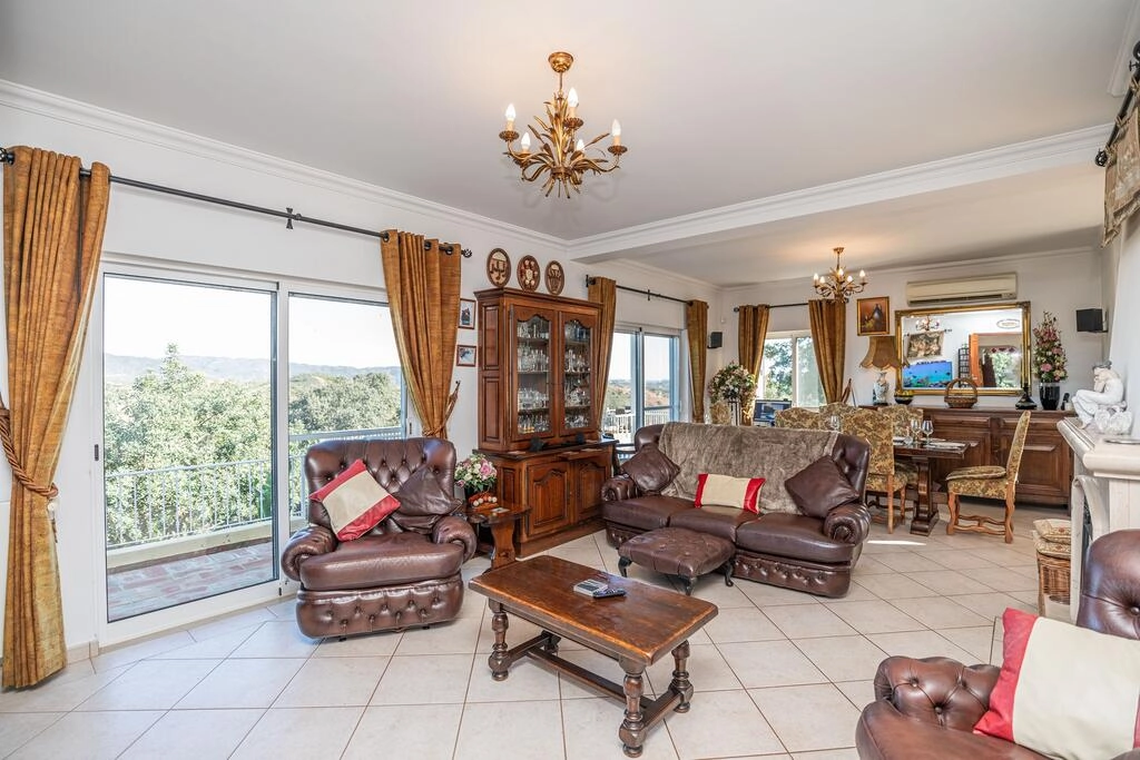 Villa avec 3 chambres à vendre à São Brás de Alportel Villa avec 3 chambres à vendre à São Brás de Alportel