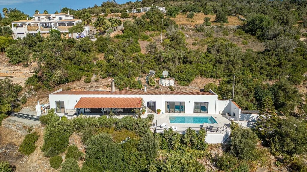 Villa avec 3 chambres à vendre à São Brás de Alportel Villa avec 3 chambres à vendre à São Brás de Alportel