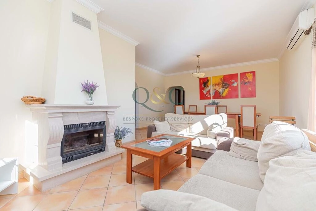 Villa avec 3 chambres à vendre à São Brás de Alportel Villa avec 3 chambres à vendre à São Brás de Alportel