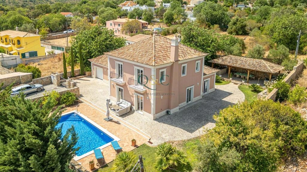 Villa avec 3 chambres à vendre à São Brás de Alportel Villa avec 3 chambres à vendre à São Brás de Alportel