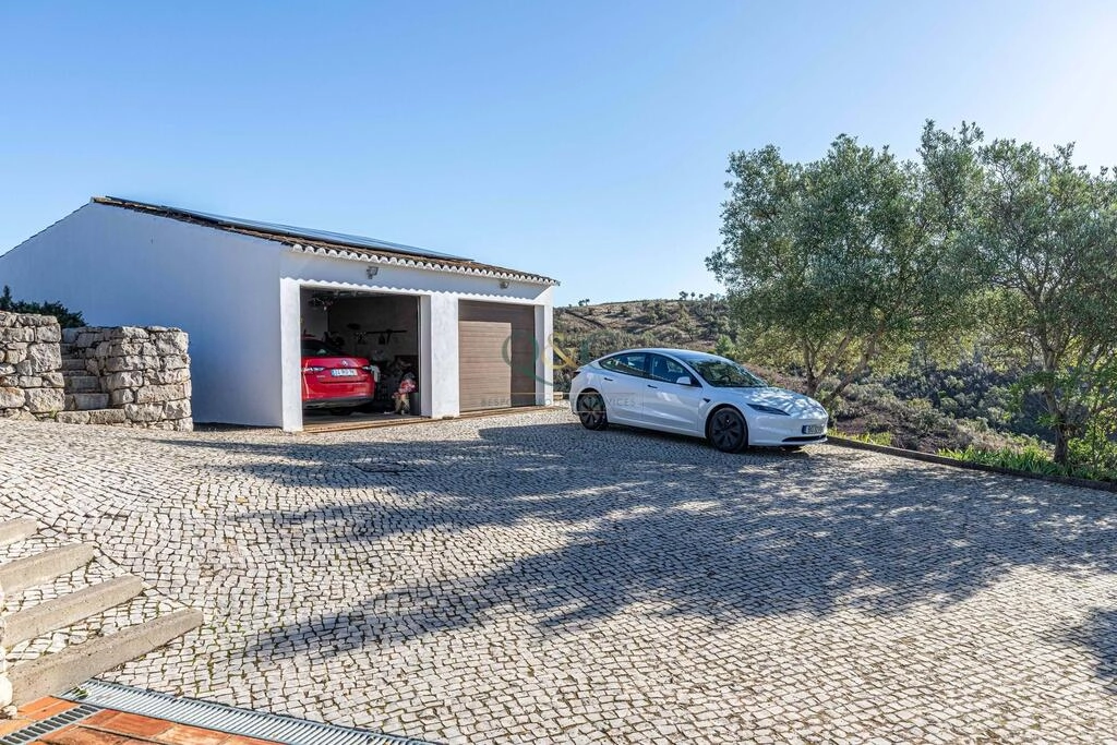 Villa avec 3 chambres à vendre à São Brás de Alportel Villa avec 3 chambres à vendre à São Brás de Alportel
