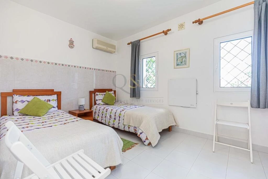 Villa avec 3 chambres à vendre à São Brás de Alportel Villa avec 3 chambres à vendre à São Brás de Alportel