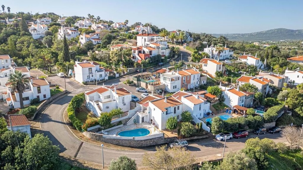 Villa avec 3 chambres à vendre à São Brás de Alportel Villa avec 3 chambres à vendre à São Brás de Alportel
