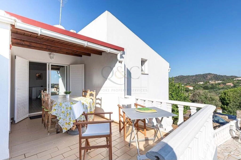Villa avec 3 chambres à vendre à São Brás de Alportel Villa avec 3 chambres à vendre à São Brás de Alportel