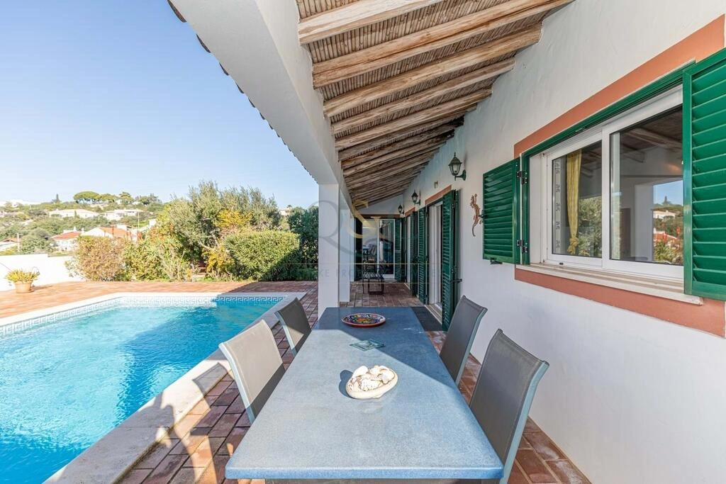 Villa avec 3 chambres à vendre à São Brás de Alportel Villa avec 3 chambres à vendre à São Brás de Alportel