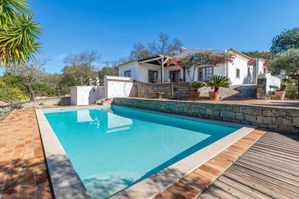 Villa avec 3 chambres à vendre à Loulé (São Sebastião) Villa avec 3 chambres à vendre à Loulé (São Sebastião)