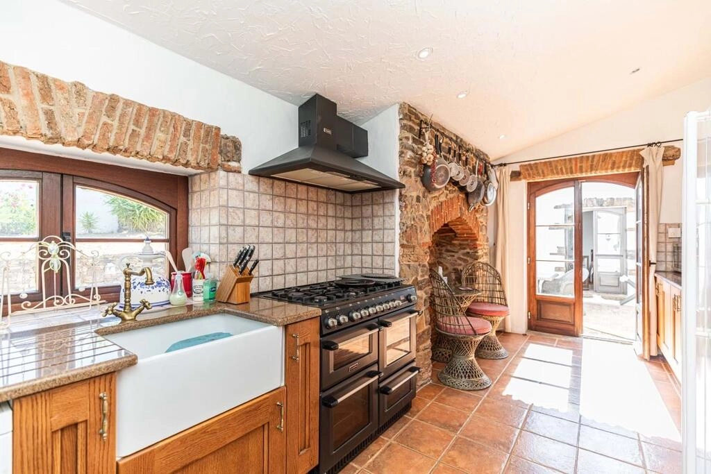 Villa com 3 quartos à venda em Alte Villa com 3 quartos à venda em Alte