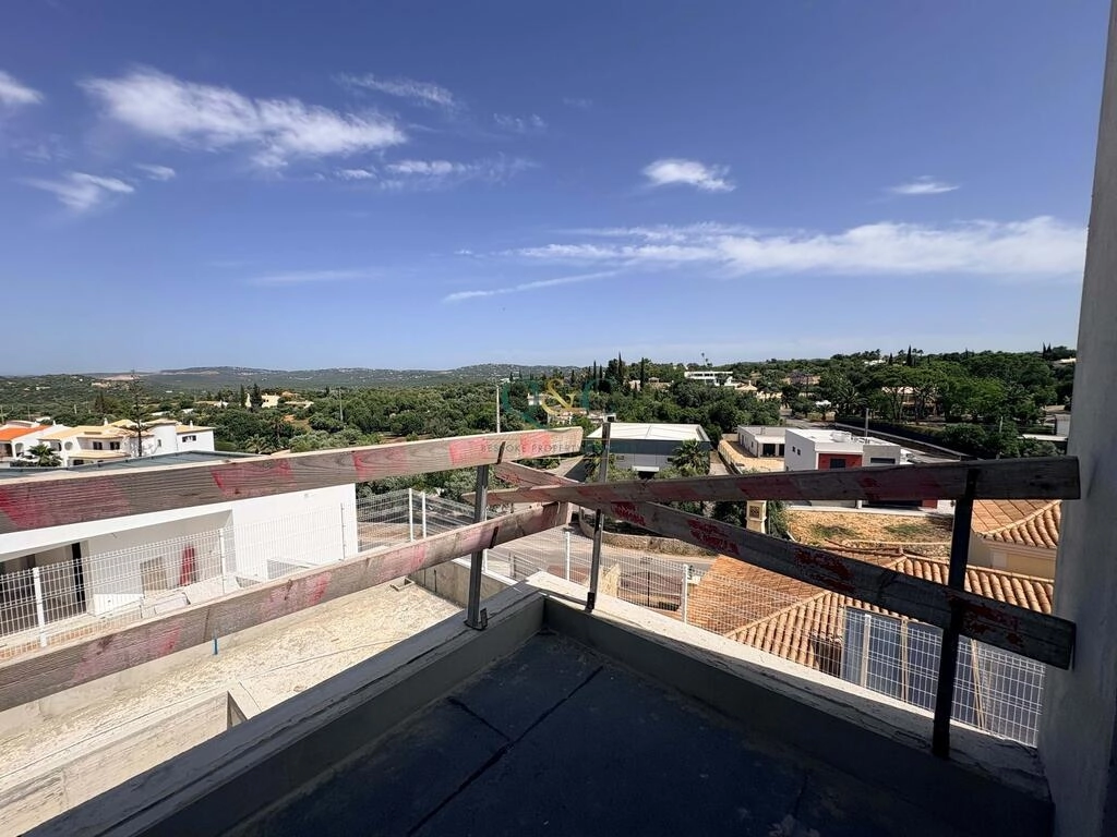 Villa com 3 quartos à venda em Loulé (São Clemente) Villa com 3 quartos à venda em Loulé (São Clemente)