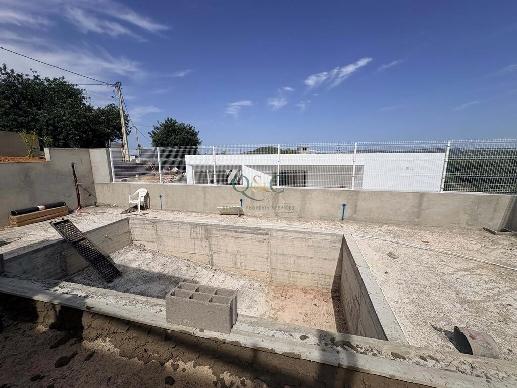 Villa com 3 quartos à venda em Loulé (São Clemente) Villa com 3 quartos à venda em Loulé (São Clemente)