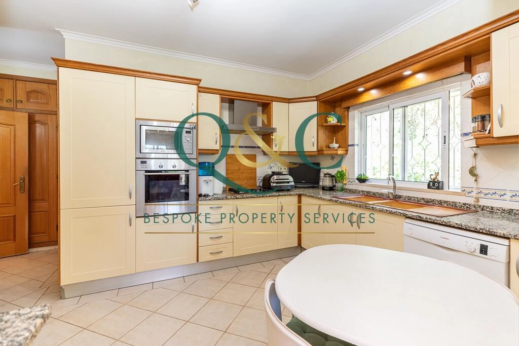 Villa com 3 quartos à venda em Loulé (São Clemente) Villa com 3 quartos à venda em Loulé (São Clemente)