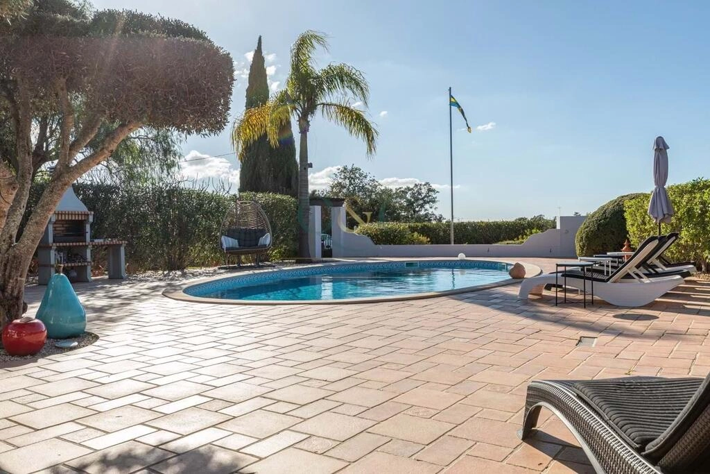 Villa com 3 quartos à venda em Loulé (São Clemente) Villa com 3 quartos à venda em Loulé (São Clemente)