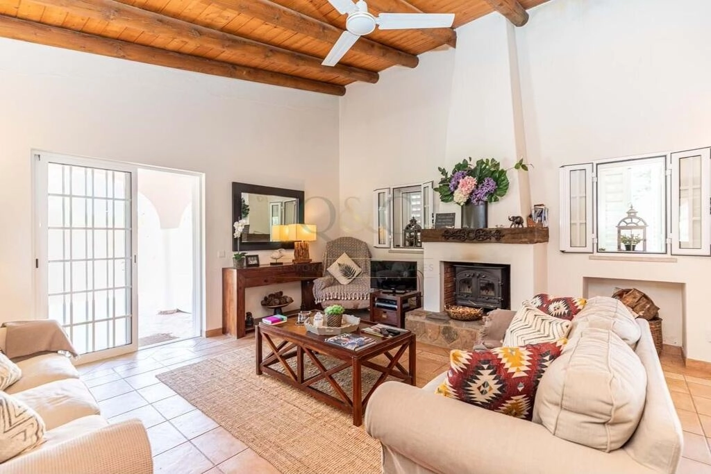 Villa com 3 quartos à venda em Salir Villa com 3 quartos à venda em Salir
