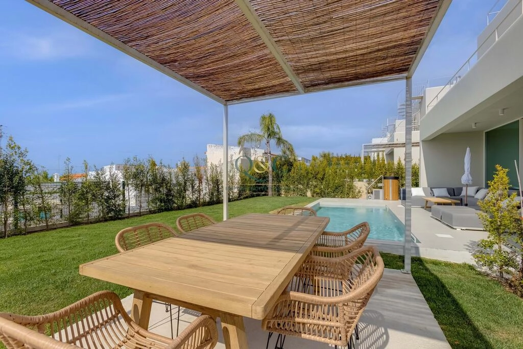 Villa com 3 quartos à venda em Santa Bárbara de Nexe Villa com 3 quartos à venda em Santa Bárbara de Nexe