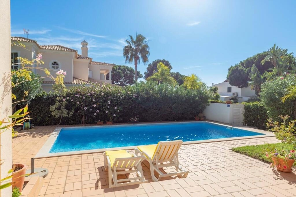 Villa com 3 quartos à venda em Almancil Villa com 3 quartos à venda em Almancil
