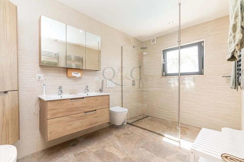 Villa com 3 quartos à venda em Conceição Villa com 3 quartos à venda em Conceição