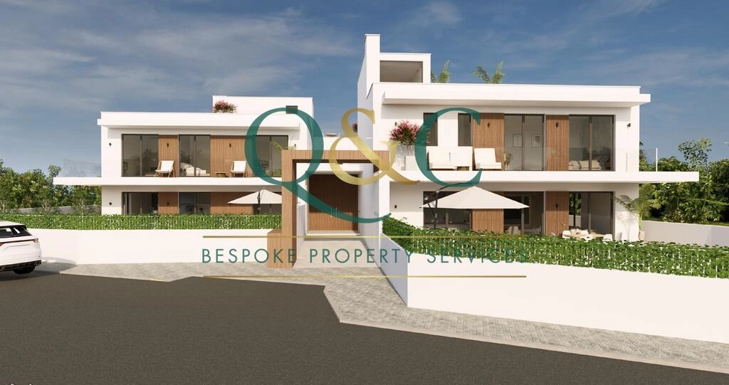 4 Bedroom Villa For Sale in Almancil 4 Bedroom Villa For Sale in Almancil