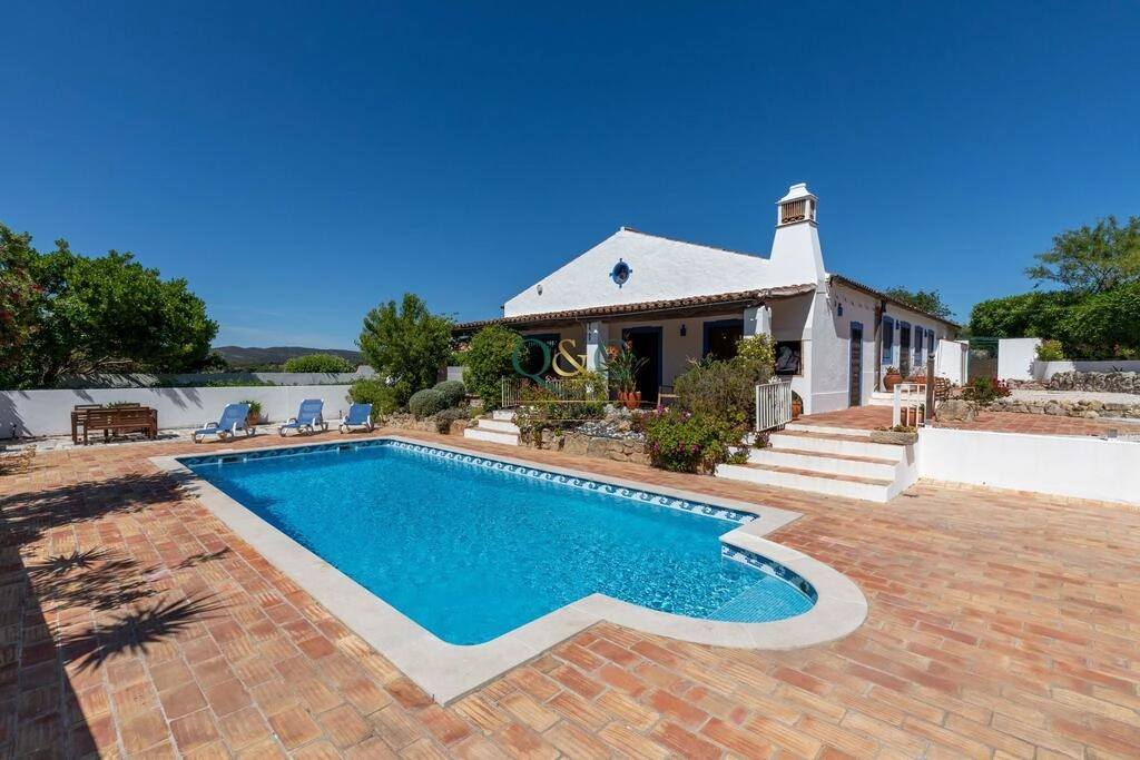 4 Bedroom Villa For Sale in São Brás de Alportel 4 Bedroom Villa For Sale in São Brás de Alportel