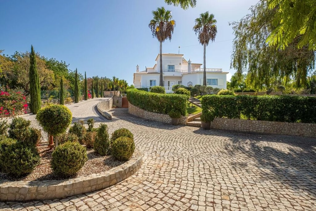 4 Bedroom Villa For Sale in Boliqueime 4 Bedroom Villa For Sale in Boliqueime