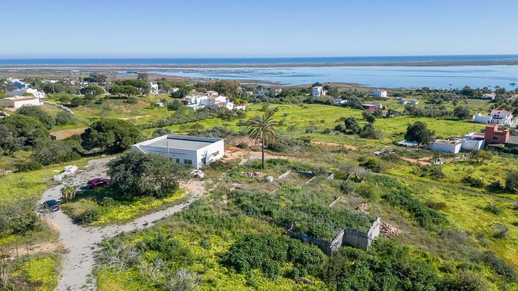 Unique sea-view property in Ria Formosa, near Olhão Unique sea-view property in Ria Formosa, near Olhão