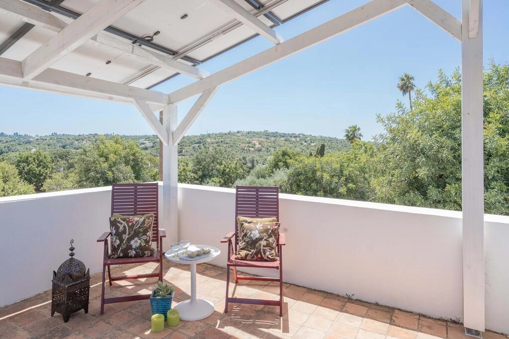 Villa avec 4 chambres à vendre à Santa Bárbara de Nexe Villa avec 4 chambres à vendre à Santa Bárbara de Nexe